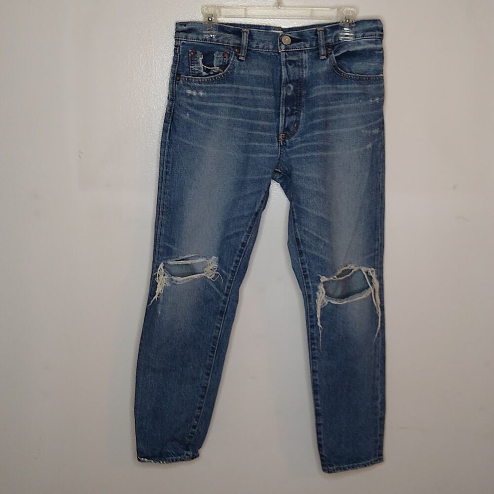 Moussy Vintage Women's Size 29 high waisted distressed jeans.